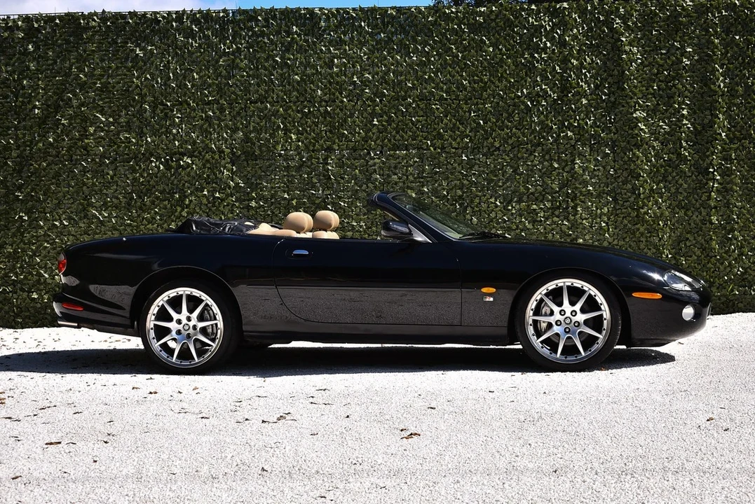 2003 Jaguar X100 XKR - Image 8 of 30