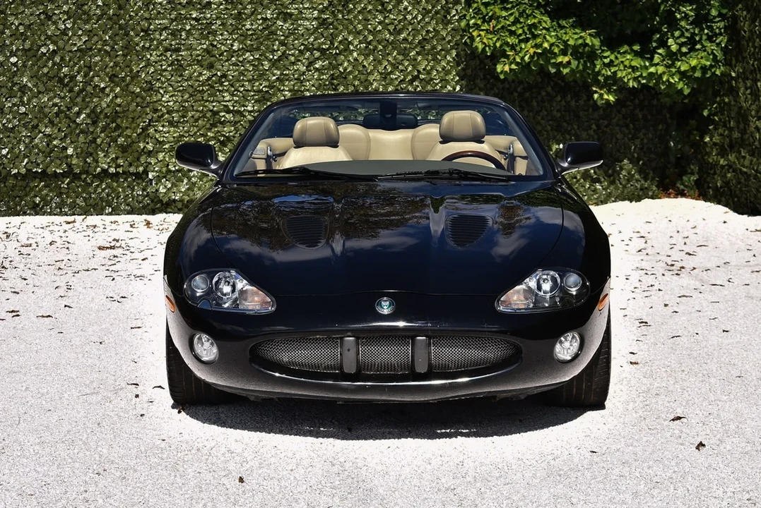 2003 Jaguar X100 XKR - Image 2 of 30