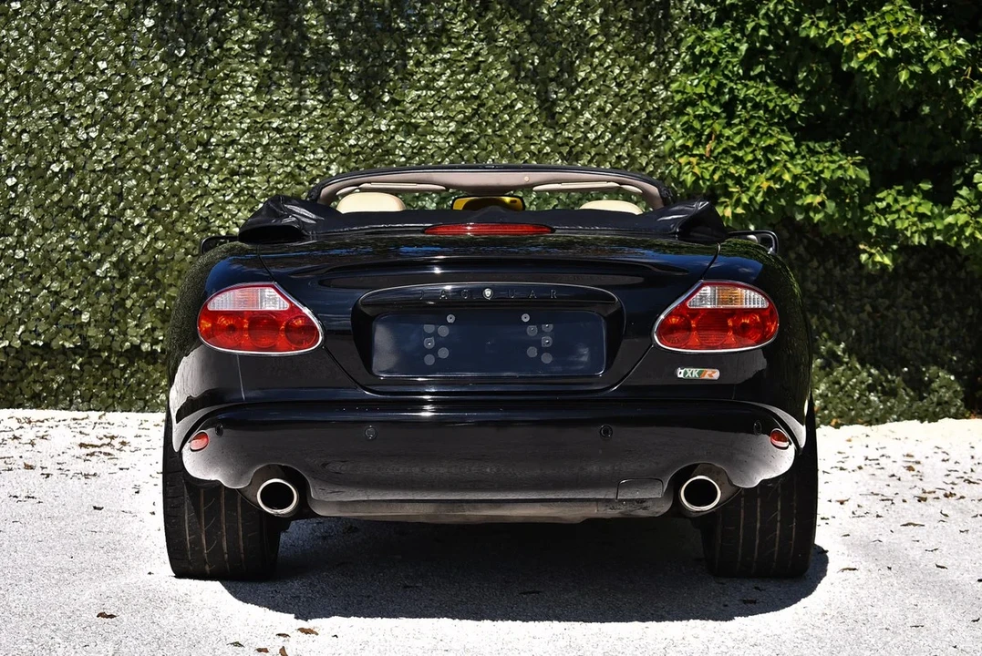 2003 Jaguar X100 XKR - Image 10 of 30