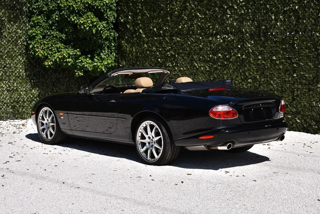 2003 Jaguar X100 XKR - Image 13 of 30