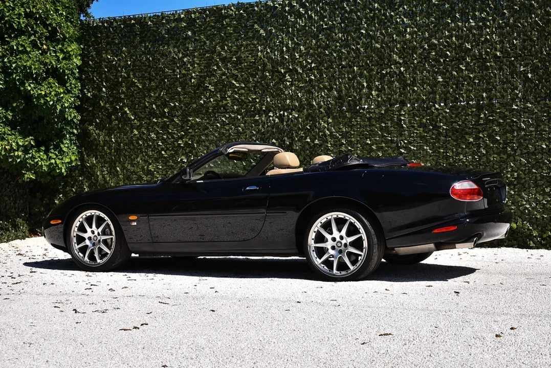 2003 Jaguar X100 XKR - Image 16 of 30