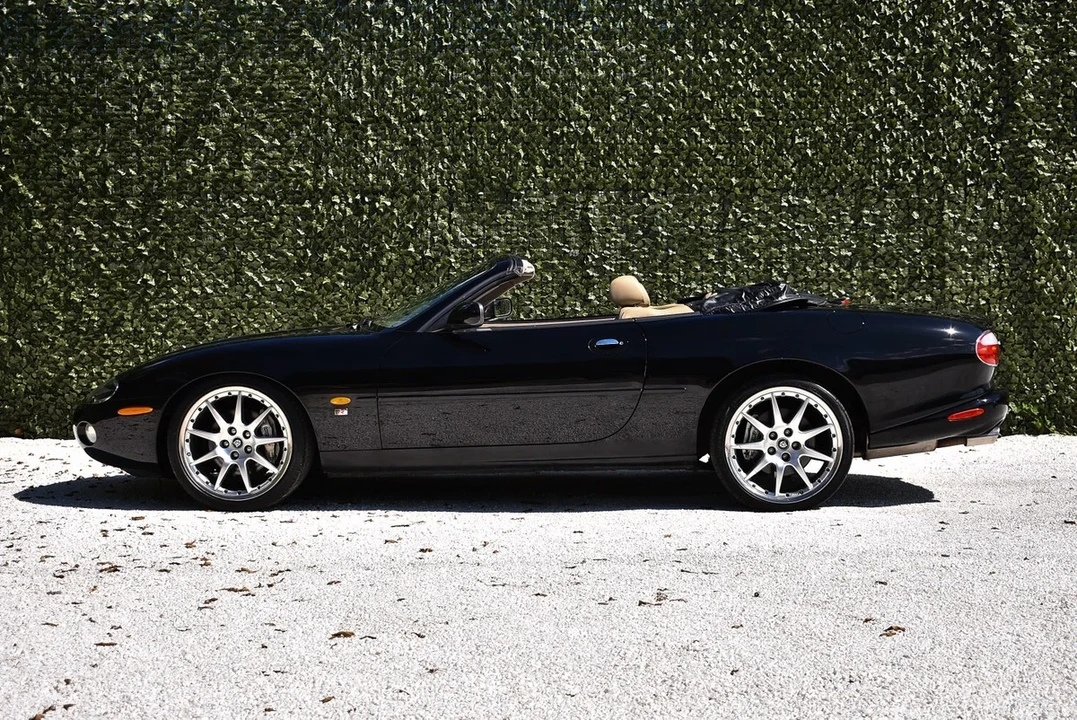 2003 Jaguar X100 XKR - Image 17 of 30