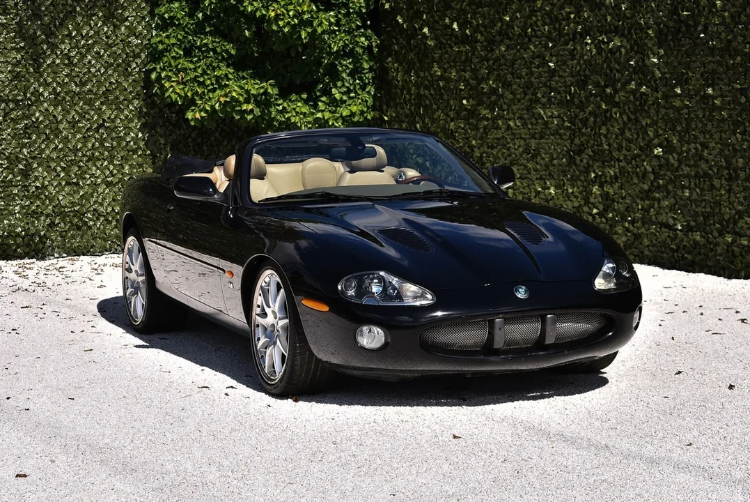2003 Jaguar X100 XKR - Image 3 of 30