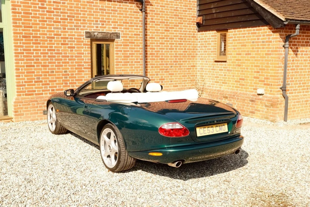 2003 Jaguar X100 XKR - Image 10 of 30
