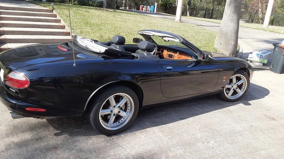2003 Jaguar X100 XKR - Image 2 of 7