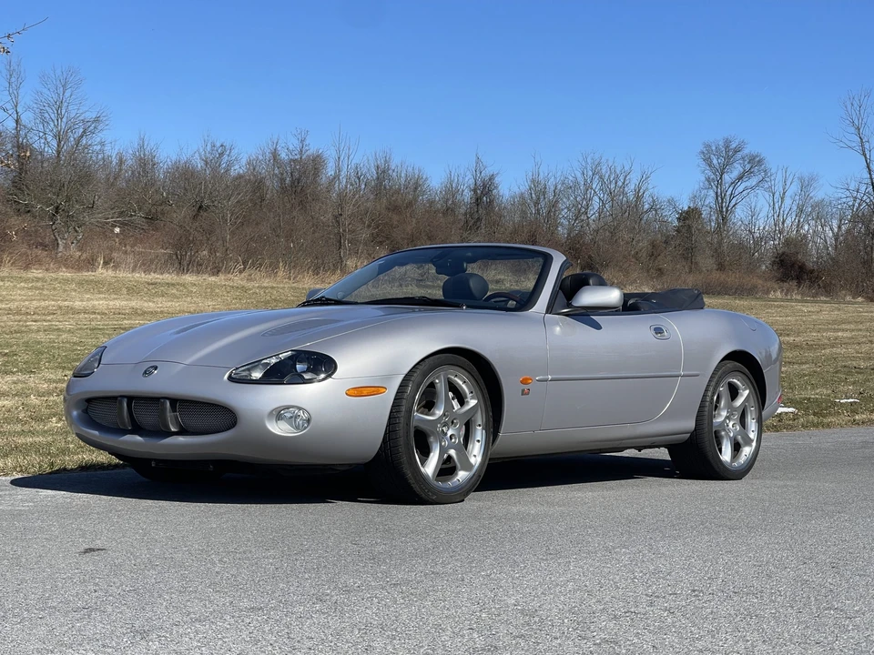 2003 Jaguar X100 XKR - Image 2 of 31