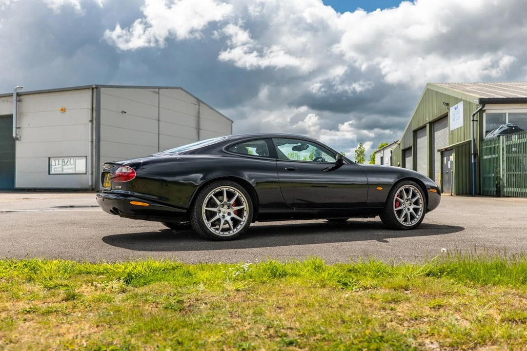 2003 Jaguar X100 XKR - Image 9 of 30