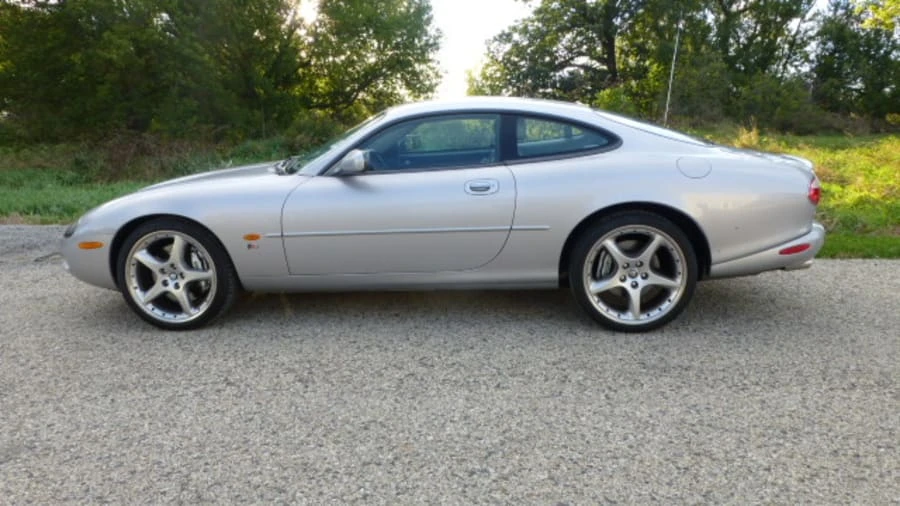 2003 Jaguar X100 XKR - Image 2 of 9