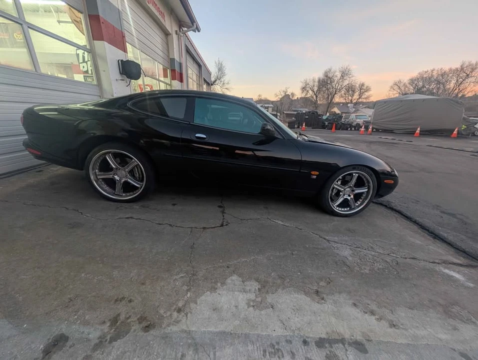 2003 Jaguar X100 XKR - Image 2 of 6