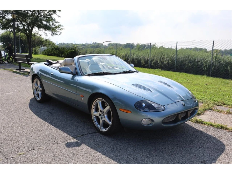 2003 Jaguar X100 XKR - Image 2 of 8