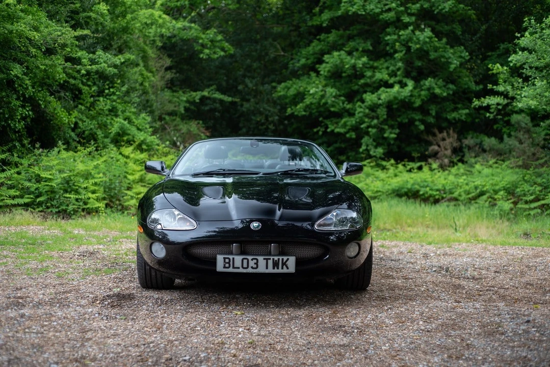 2003 Jaguar X100 XKR - Image 9 of 30