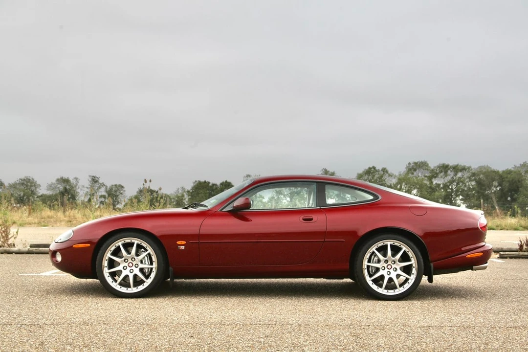 2003 Jaguar X100 XKR - Image 10 of 30