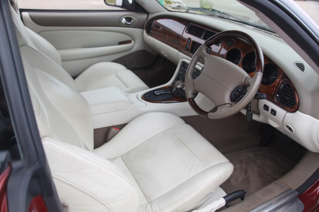 2003 Jaguar X100 XKR - Image 22 of 30