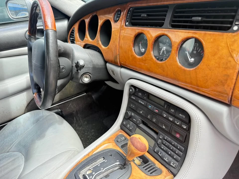 2003 Jaguar X100 XK8 - Image 9 of 12
