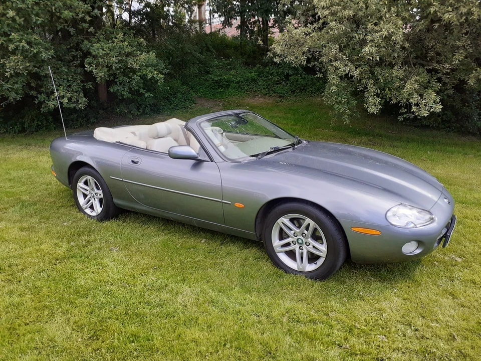 2003 Jaguar X100 XK8 - Image 2 of 30