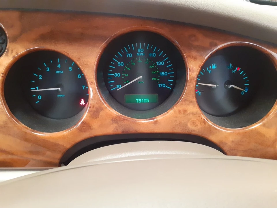 2003 Jaguar X100 XK8 - Image 16 of 30