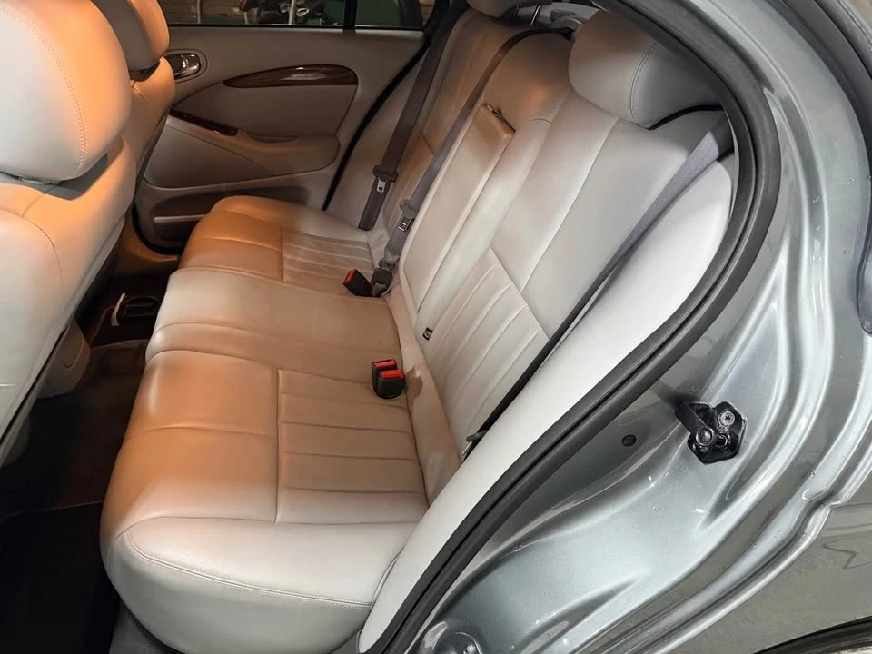 2003 Jaguar S-Type 2nd Gen - Image 9 of 11