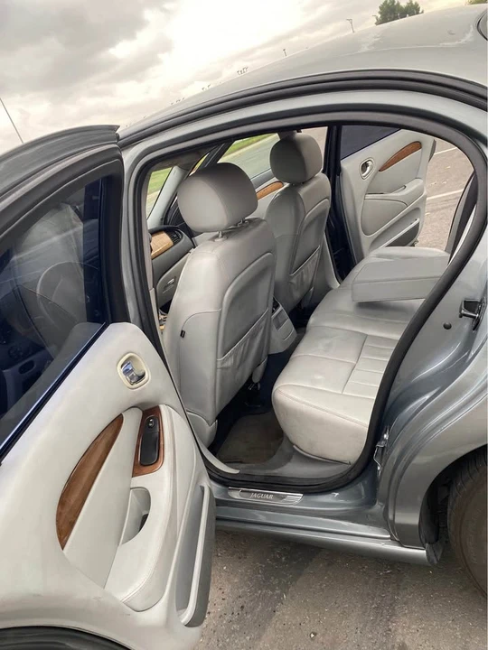 2003 Jaguar S-Type 2nd Gen - Image 11 of 16
