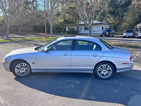 2003 Jaguar S-TYPE V8 Sedan