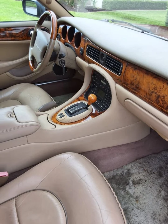 2003 Jaguar X308 XJ - Image 4 of 13