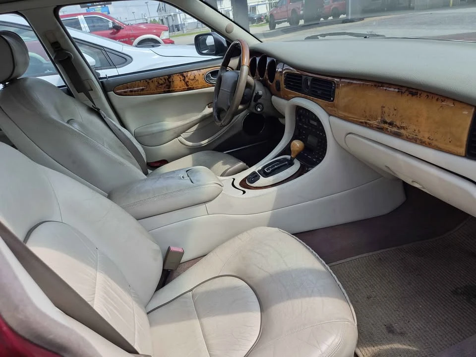 2003 Jaguar X308 XJ - Image 8 of 10