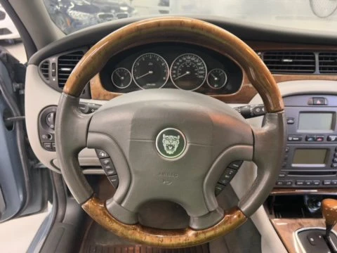 2003 Jaguar X-Type - Image 10 of 20