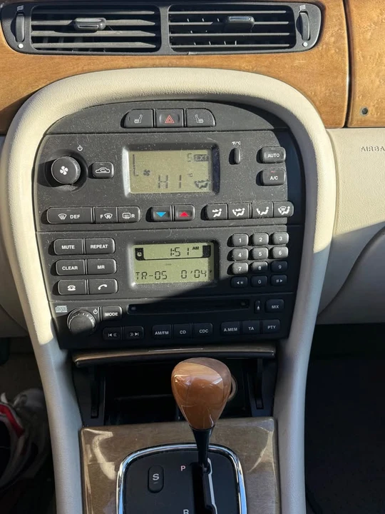2003 Jaguar X-Type - Image 12 of 16