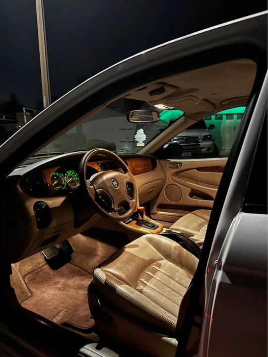 2003 Jaguar X-Type - Image 2 of 8