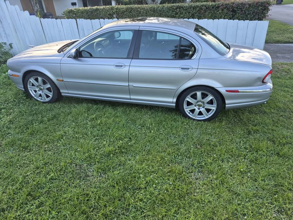 2003 Jaguar X-Type - Image 2 of 11