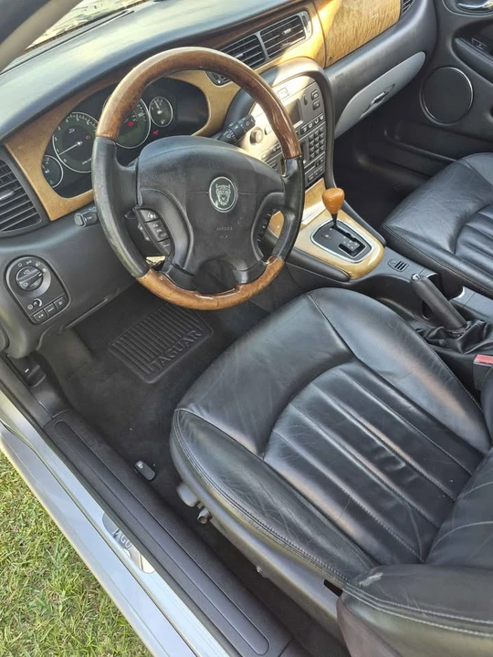 2003 Jaguar X-Type - Image 7 of 11