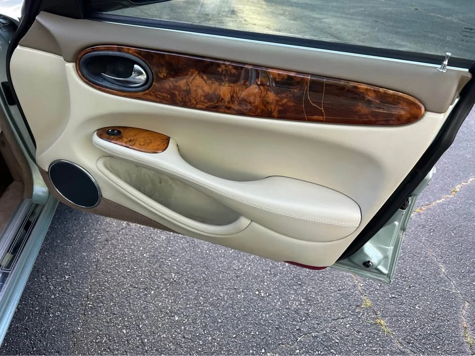 2003 Jaguar X308 XJ - Image 15 of 19