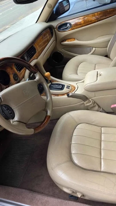 2003 Jaguar X308 XJ - Image 8 of 14