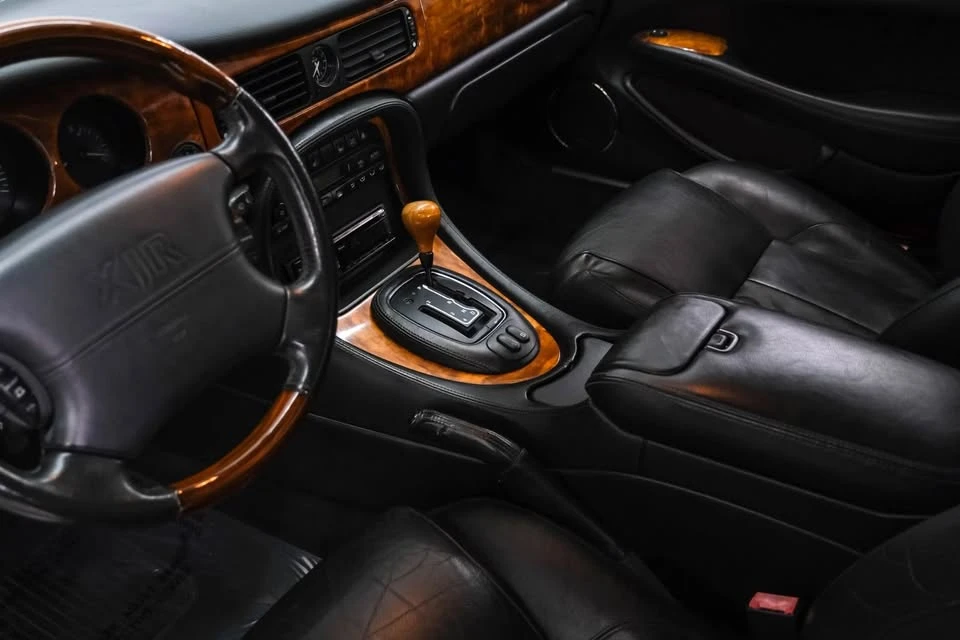 2003 Jaguar X308 XJ - Image 19 of 20