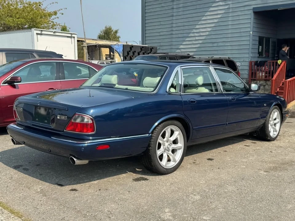 2003 Jaguar X308 XJR - Image 4 of 11