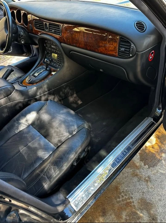 2003 Jaguar X308 XJ - Image 10 of 12
