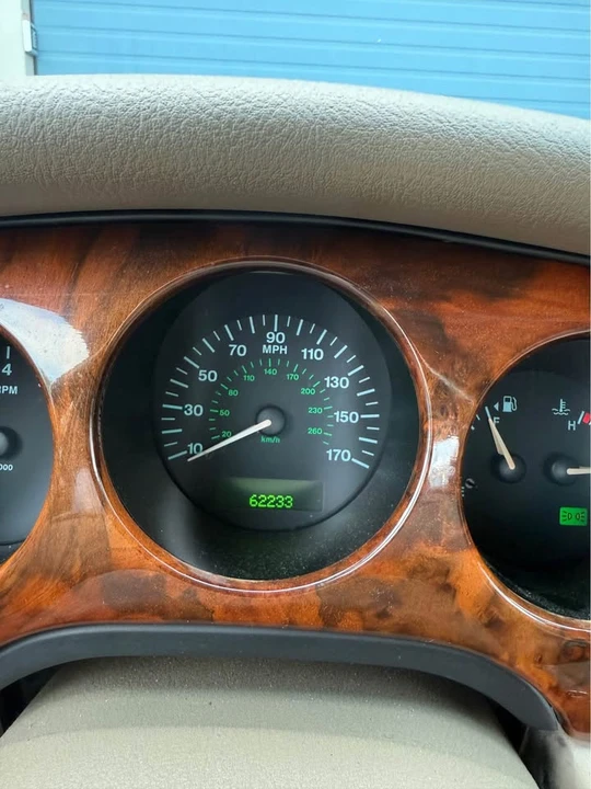 2003 Jaguar X308 XJ - Image 3 of 10
