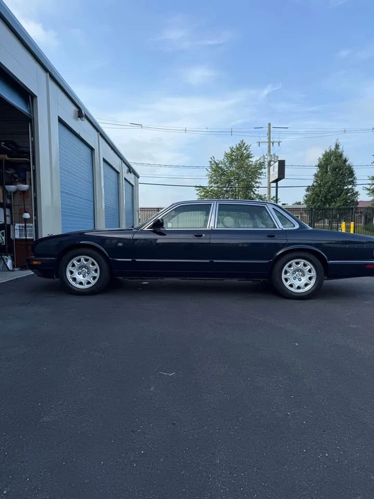 2003 Jaguar X308 XJ - Image 4 of 10