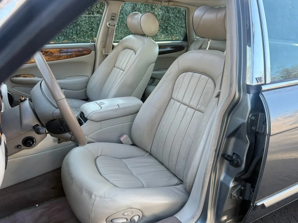 2003 Jaguar X308 XJ - Image 8 of 20