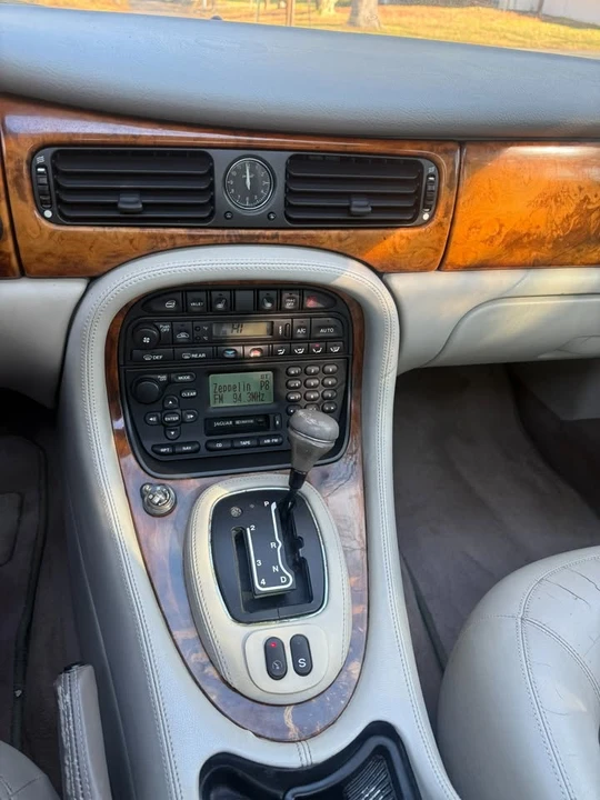 2003 Jaguar X308 XJ - Image 16 of 20