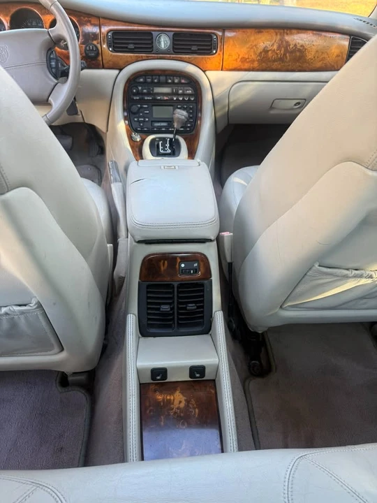 2003 Jaguar X308 XJ - Image 11 of 20