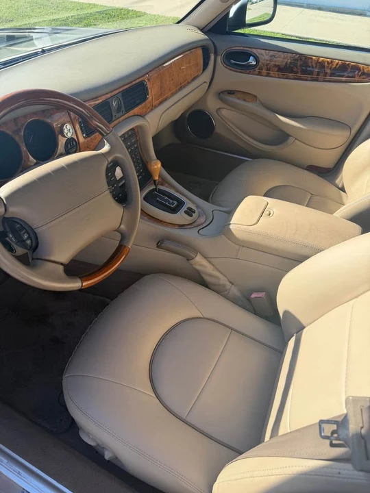 2003 Jaguar X308 XJ - Image 10 of 10