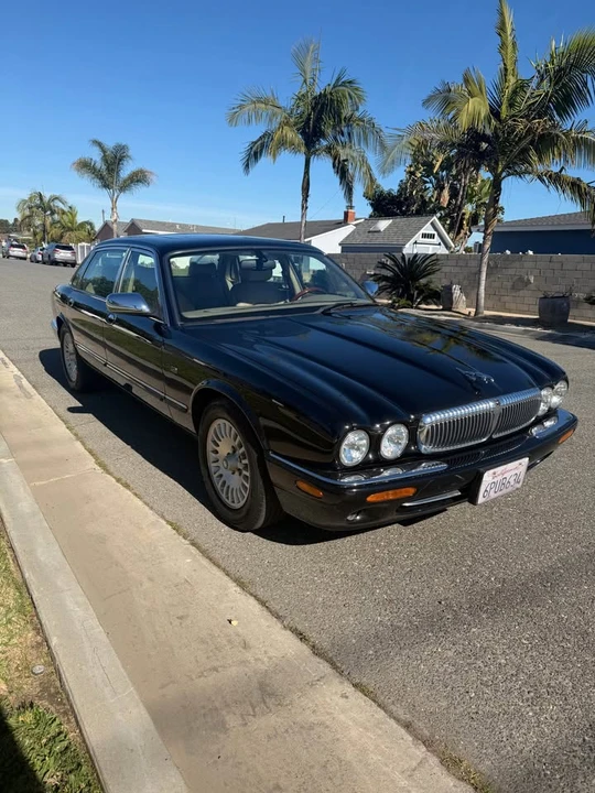 2003 Jaguar X308 XJ - Image 2 of 10