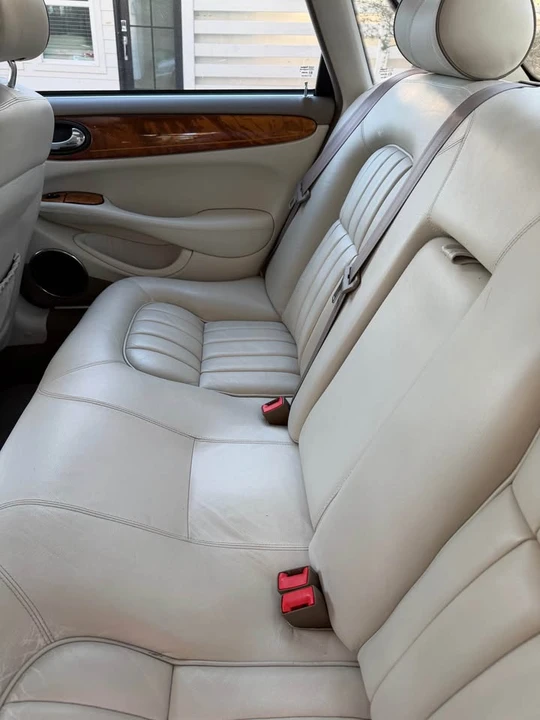 2003 Jaguar X308 XJ - Image 9 of 18