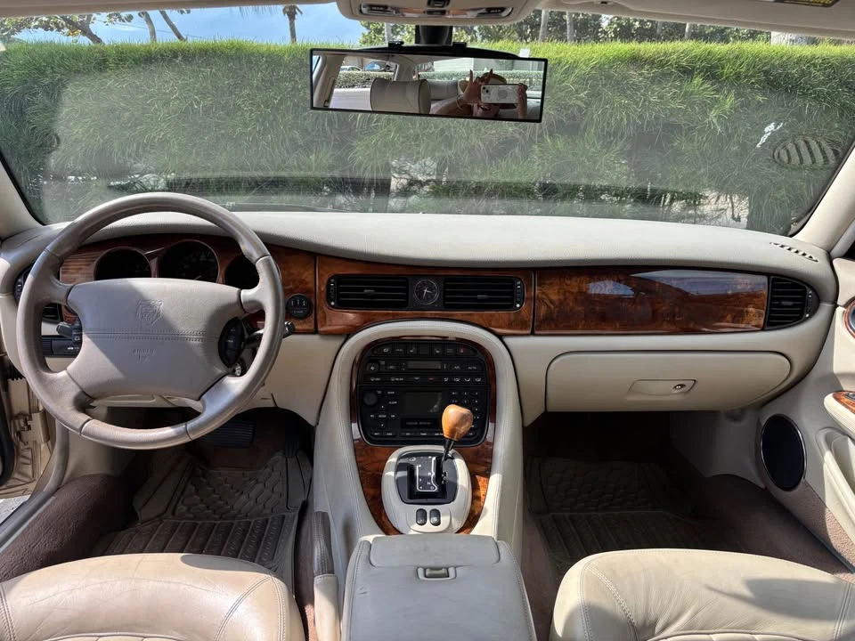 2003 Jaguar X308 XJ - Image 8 of 17