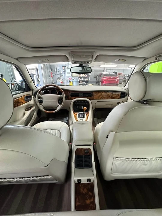 2003 Jaguar X308 XJ - Image 6 of 9