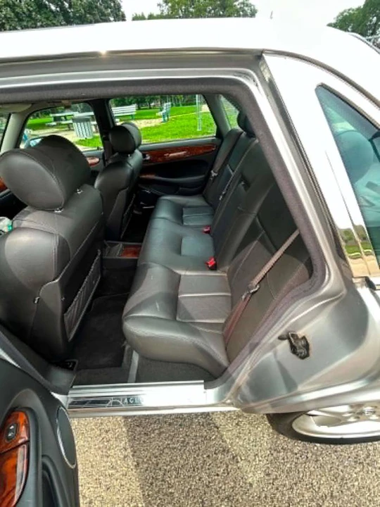 2003 Jaguar X308 XJ - Image 10 of 13