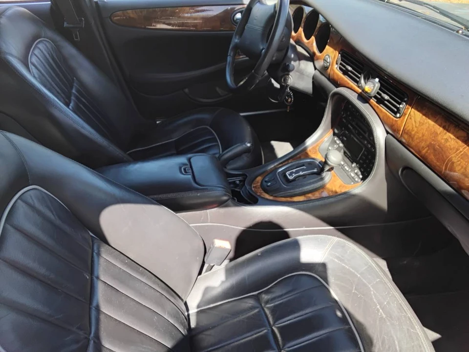 2003 Jaguar X308 XJ - Image 5 of 8