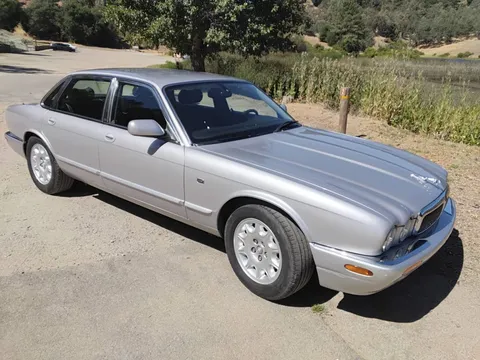2003 Jaguar XJ8