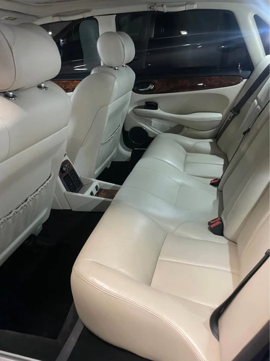 2003 Jaguar X308 XJR - Image 9 of 10