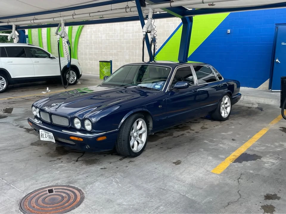 2003 Jaguar X308 XJR - Image 3 of 10